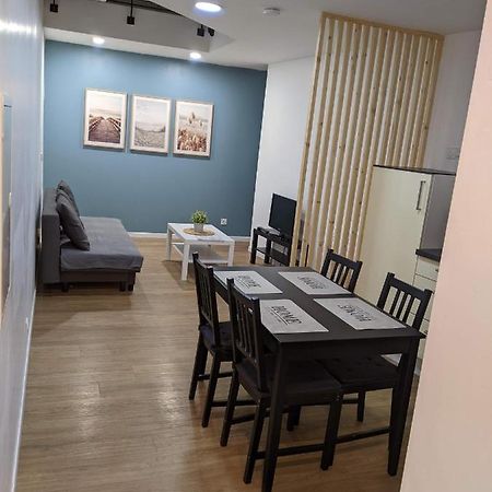Appartement 10A - Rdc-Centre Ville-Local Velo Malestroit エクステリア 写真
